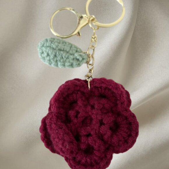 Crochet Red Rose Bag Charm NIP - Picture 1 of 2